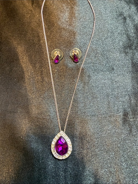 Jewelry - Purple Teardrop Pendant Necklace and Stud Earrings Set - Women Jewelry